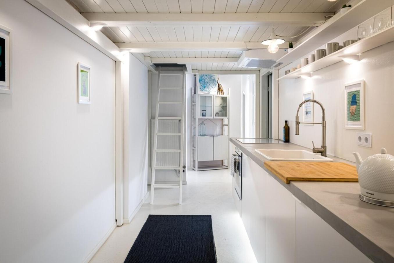 Central Home With Fireplace Near Underground Berlim Exterior foto