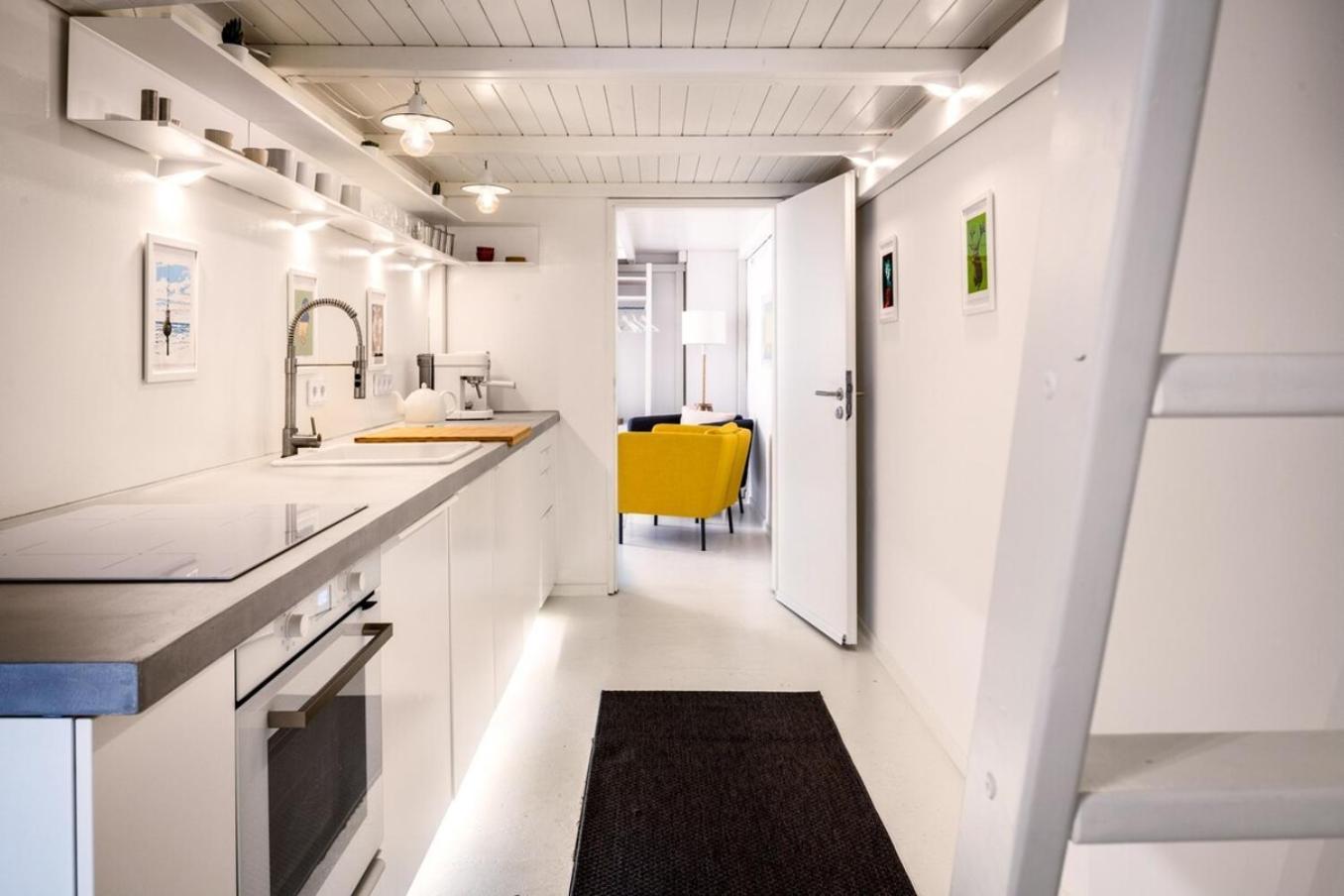 Central Home With Fireplace Near Underground Berlim Exterior foto